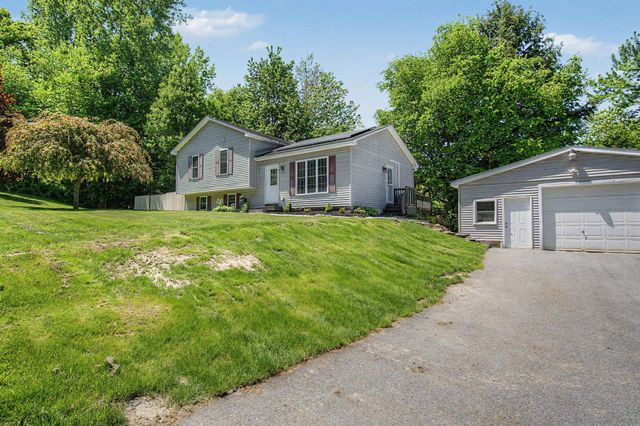 354 Old Stage Road, Georgia, VT 05468