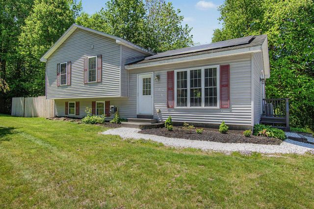 354 Old Stage Road, Georgia, VT 05468