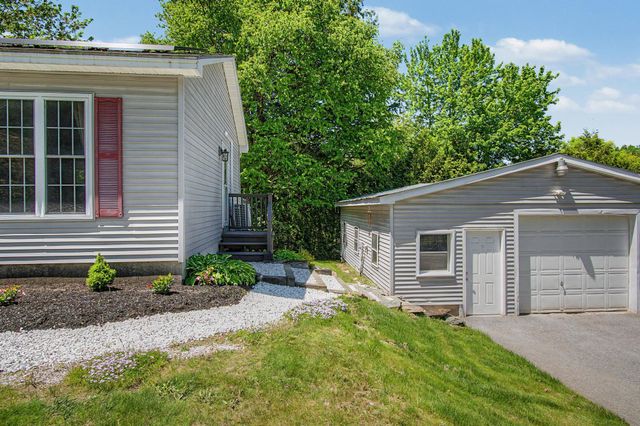 354 Old Stage Road, Georgia, VT 05468