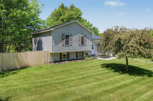 354 Old Stage Road, Georgia, VT 05468