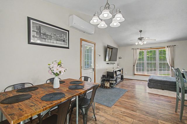 354 Old Stage Road, Georgia, VT 05468