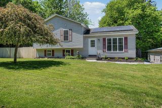 354 Old Stage Road, Georgia, VT 05468