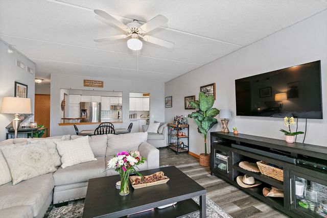 455 W Front Street 201, Wheaton, IL 60187