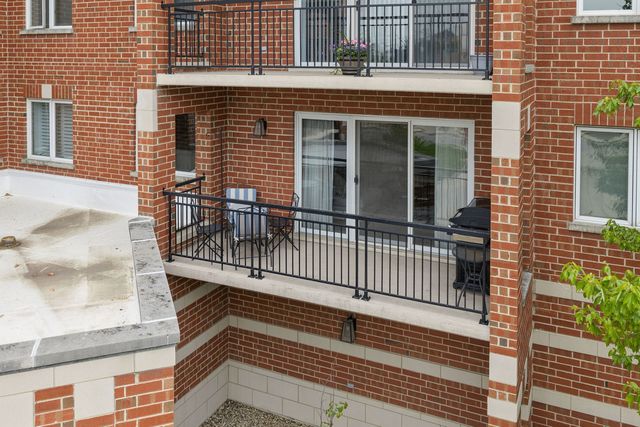 455 W Front Street 201, Wheaton, IL 60187
