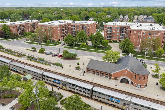 455 W Front Street 201, Wheaton, IL 60187