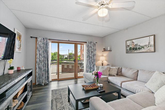 455 W Front Street 201, Wheaton, IL 60187