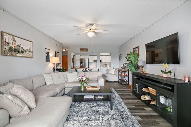 455 W Front Street 201, Wheaton, IL 60187