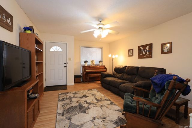 7474 Welch, Bryan, TX 77808