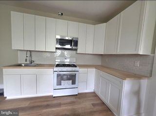 617 STUYVESANT AVE, Trenton, NJ 08618