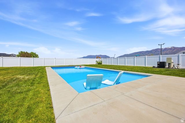 1380 W 50 N, Layton, UT 84041