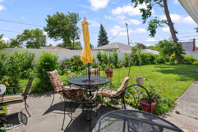 22972 Clairwood Street, Saint Clair Shores, MI 48080