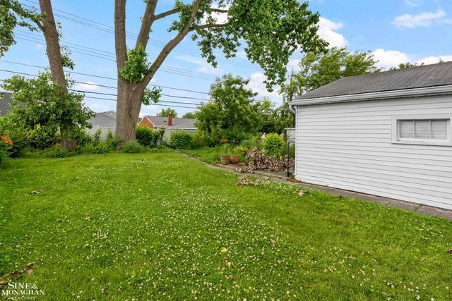 22972 Clairwood Street, Saint Clair Shores, MI 48080