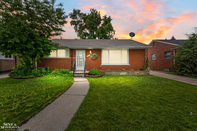 22972 Clairwood Street, Saint Clair Shores, MI 48080
