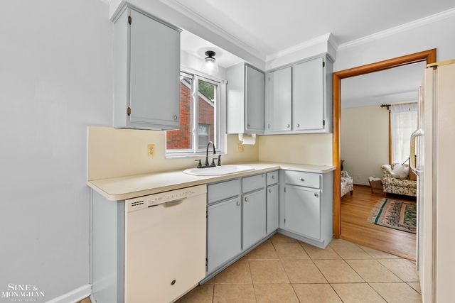 22972 Clairwood Street, Saint Clair Shores, MI 48080
