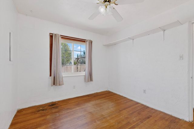 2621 McEarl Avenue SE, Albuquerque, NM 87106