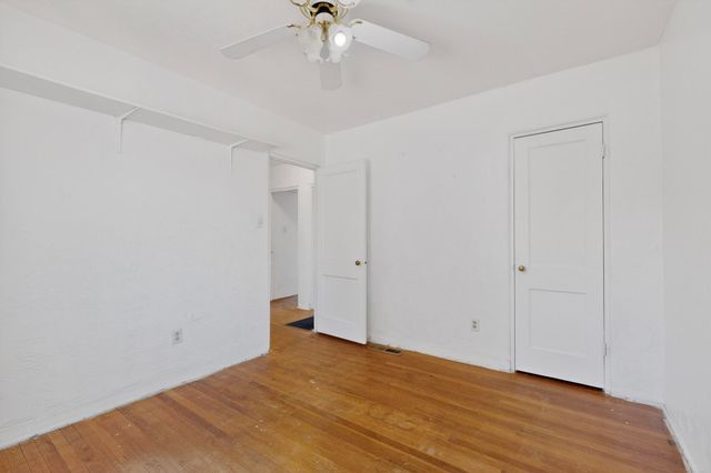 2621 McEarl Avenue SE, Albuquerque, NM 87106