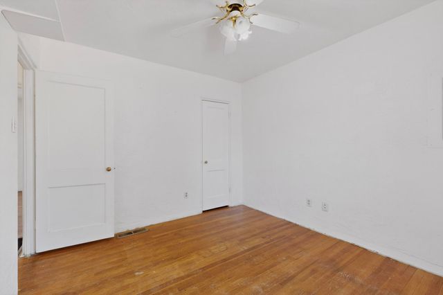 2621 McEarl Avenue SE, Albuquerque, NM 87106