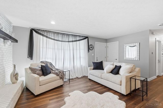 296 E Pike Street, South Lebanon, OH 45065