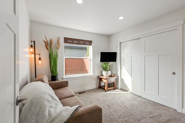 51780 Mountain Pine Street, La Pine, OR 97739