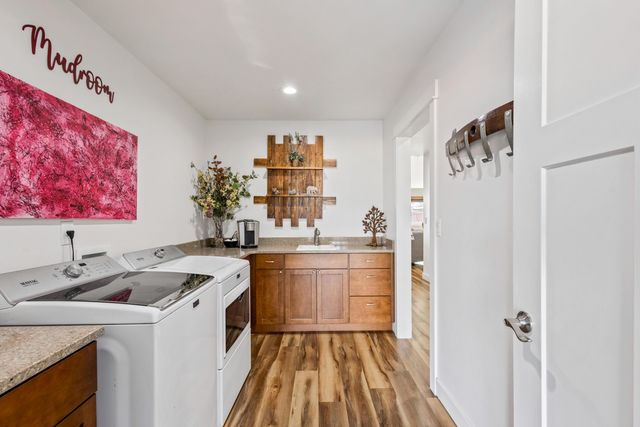 51780 Mountain Pine Street, La Pine, OR 97739