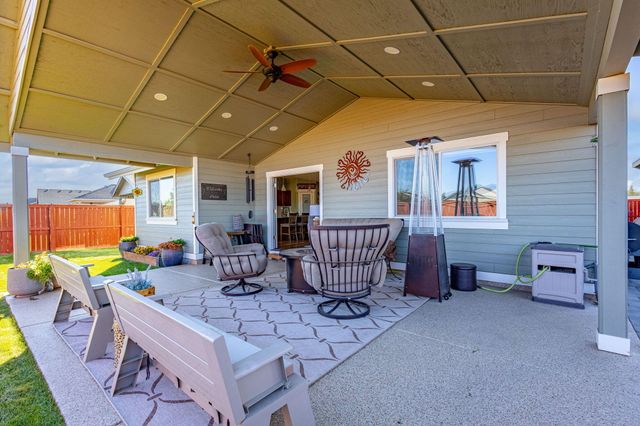 51780 Mountain Pine Street, La Pine, OR 97739