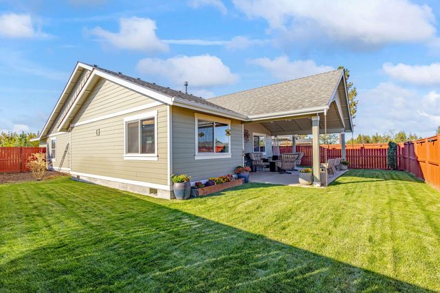 51780 Mountain Pine Street, La Pine, OR 97739
