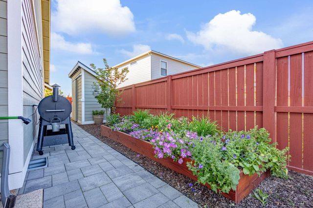 51780 Mountain Pine Street, La Pine, OR 97739