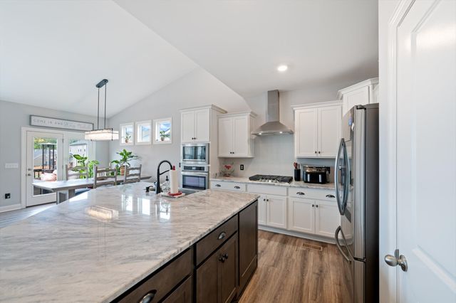 14 Bristol Ct, Lebanon, TN 37090