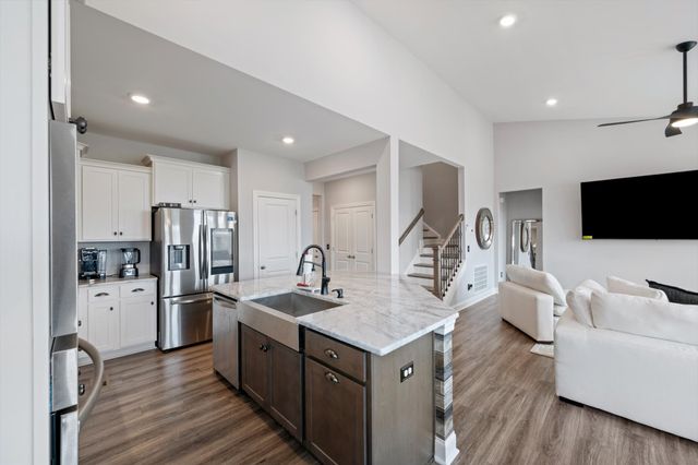 14 Bristol Ct, Lebanon, TN 37090