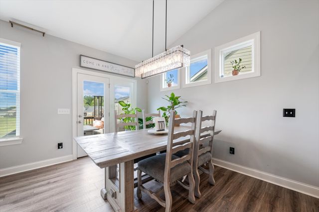 14 Bristol Ct, Lebanon, TN 37090