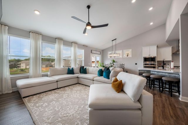 14 Bristol Ct, Lebanon, TN 37090