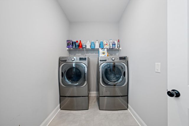 14 Bristol Ct, Lebanon, TN 37090