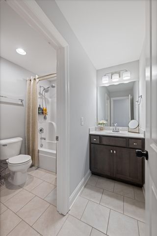 14 Bristol Ct, Lebanon, TN 37090