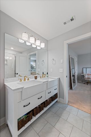 14 Bristol Ct, Lebanon, TN 37090