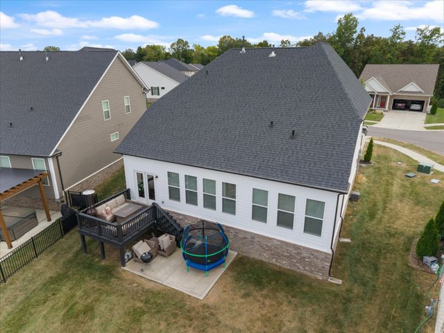 14 Bristol Ct, Lebanon, TN 37090