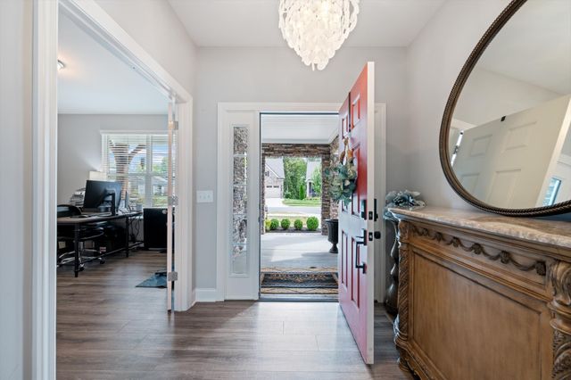 14 Bristol Ct, Lebanon, TN 37090