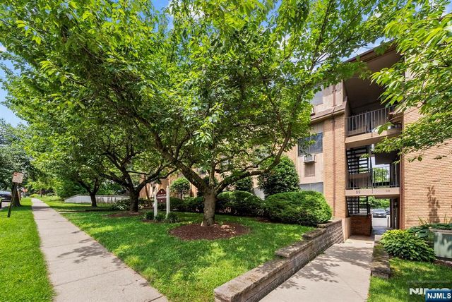 88 Boulevard 304, Passaic, NJ 07055
