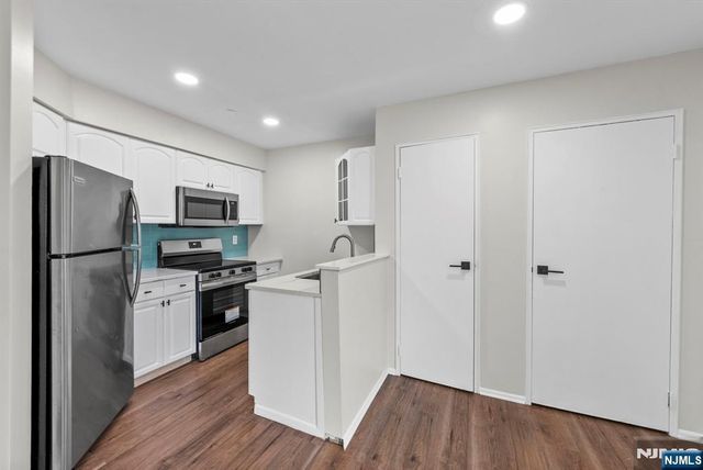 88 Boulevard 304, Passaic, NJ 07055