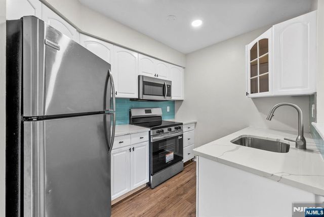 88 Boulevard 304, Passaic, NJ 07055