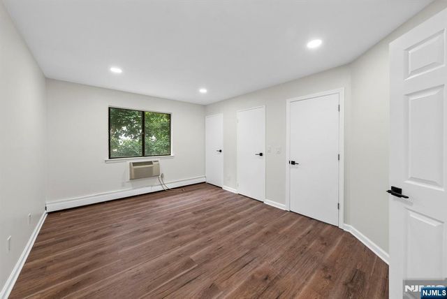 88 Boulevard 304, Passaic, NJ 07055