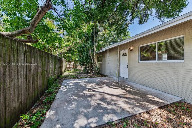 606 SW 16th St Rear Cottage, Fort Lauderdale, FL 33315