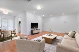 8830 NW 17th Street, Plantation, FL 33322