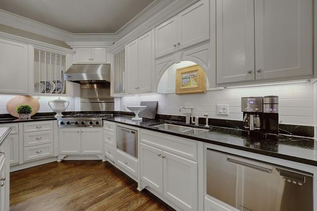 110 Windsor Cove, Atlanta, GA 30328