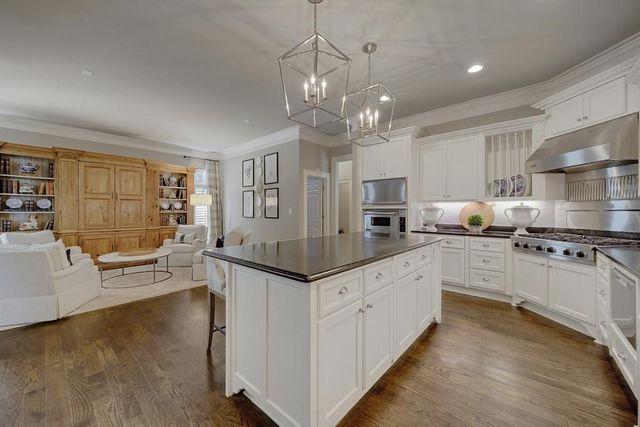 110 Windsor Cove, Atlanta, GA 30328