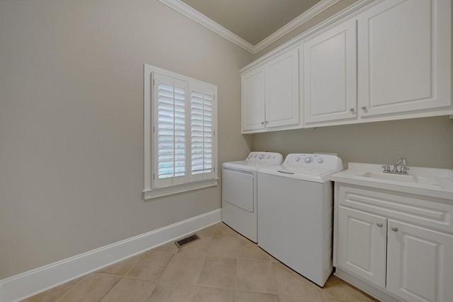 110 Windsor Cove, Atlanta, GA 30328