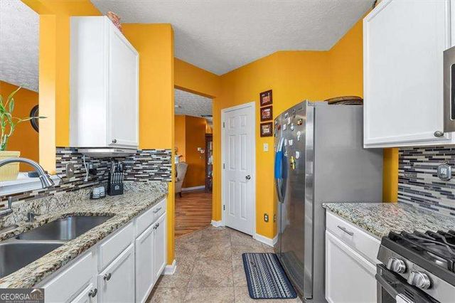 182 Oak Green Drive, Lawrenceville, GA 30044