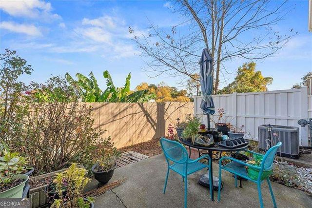 182 Oak Green Drive, Lawrenceville, GA 30044