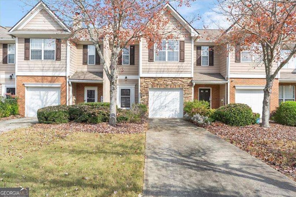 182 Oak Green Drive, Lawrenceville, GA 30044