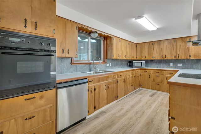 206 Silver Lane SE, Orting, WA 98360