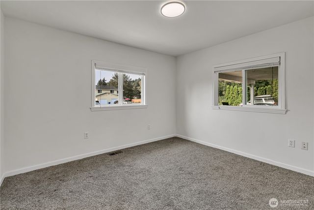 206 Silver Lane SE, Orting, WA 98360